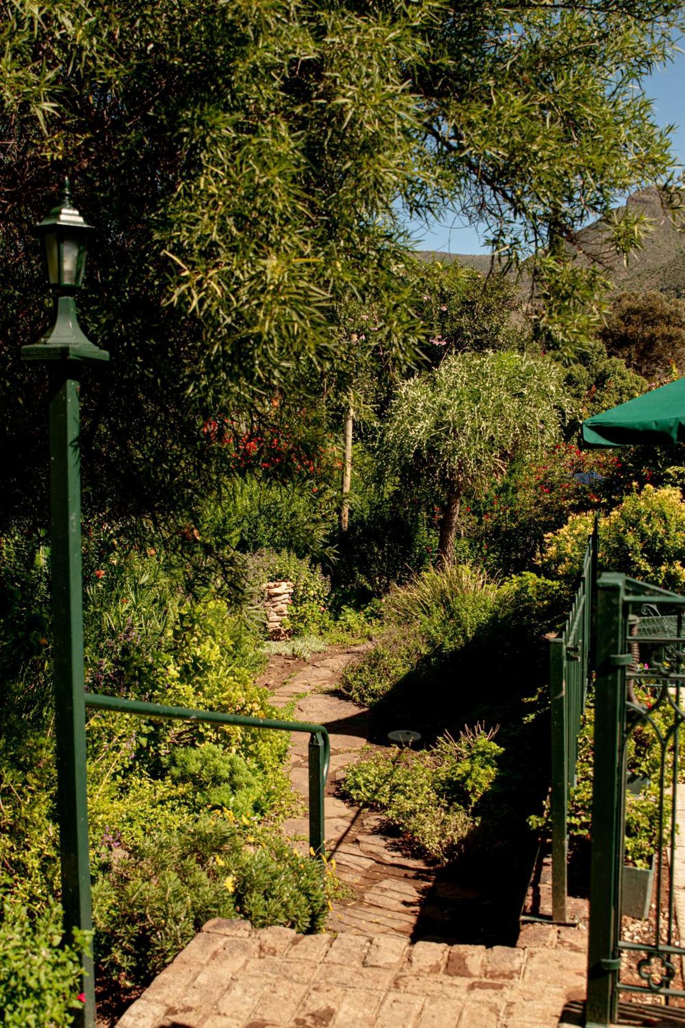 4 Rothman Street B&B Graaff-Reinet Dış mekan fotoğraf