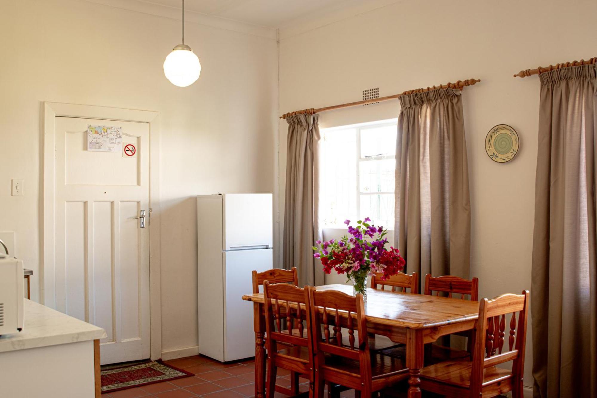 4 Rothman Street B&B Graaff-Reinet Dış mekan fotoğraf