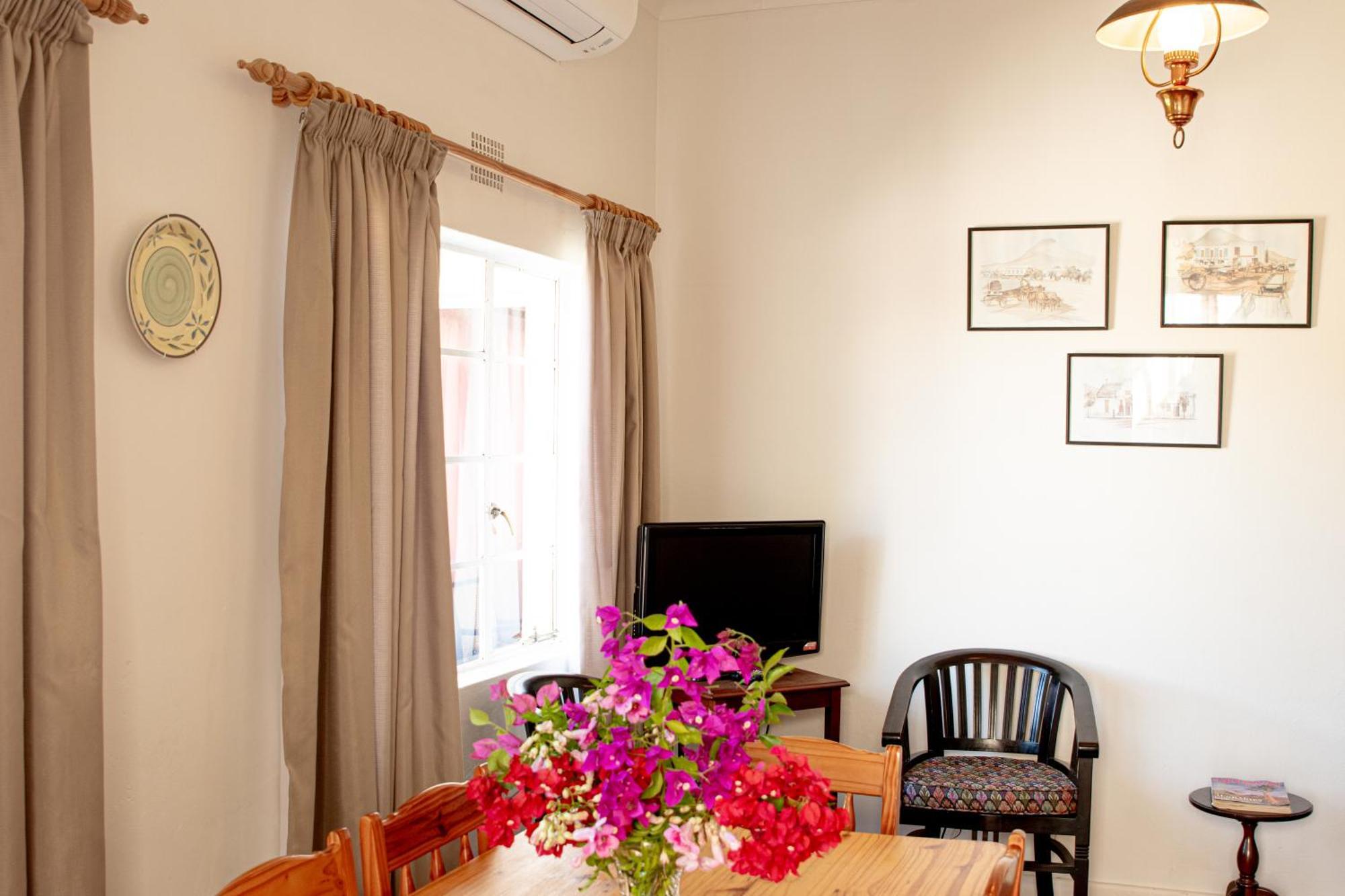 4 Rothman Street B&B Graaff-Reinet Dış mekan fotoğraf