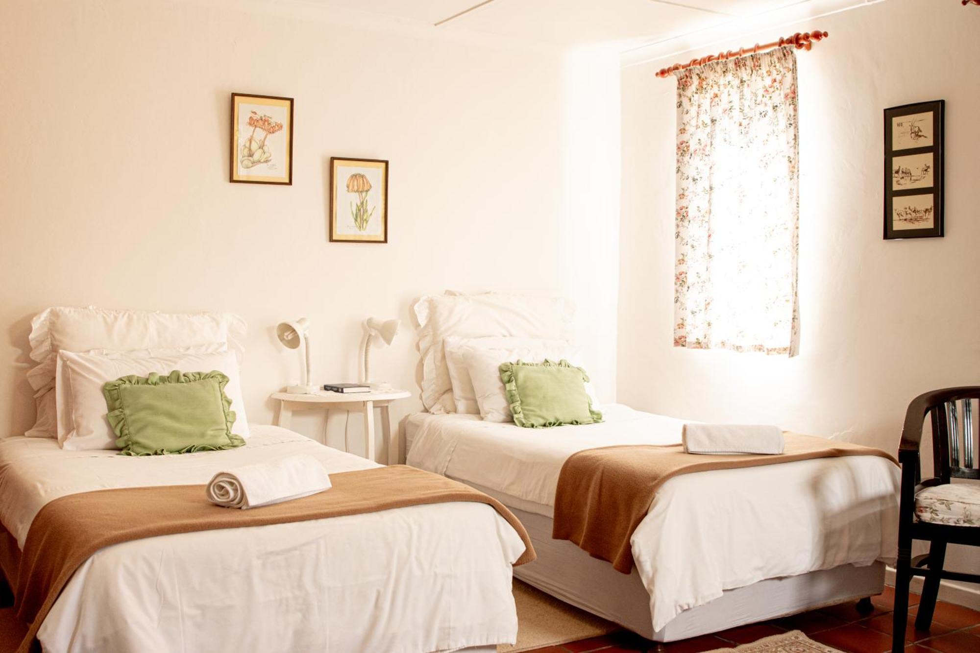 4 Rothman Street B&B Graaff-Reinet Dış mekan fotoğraf